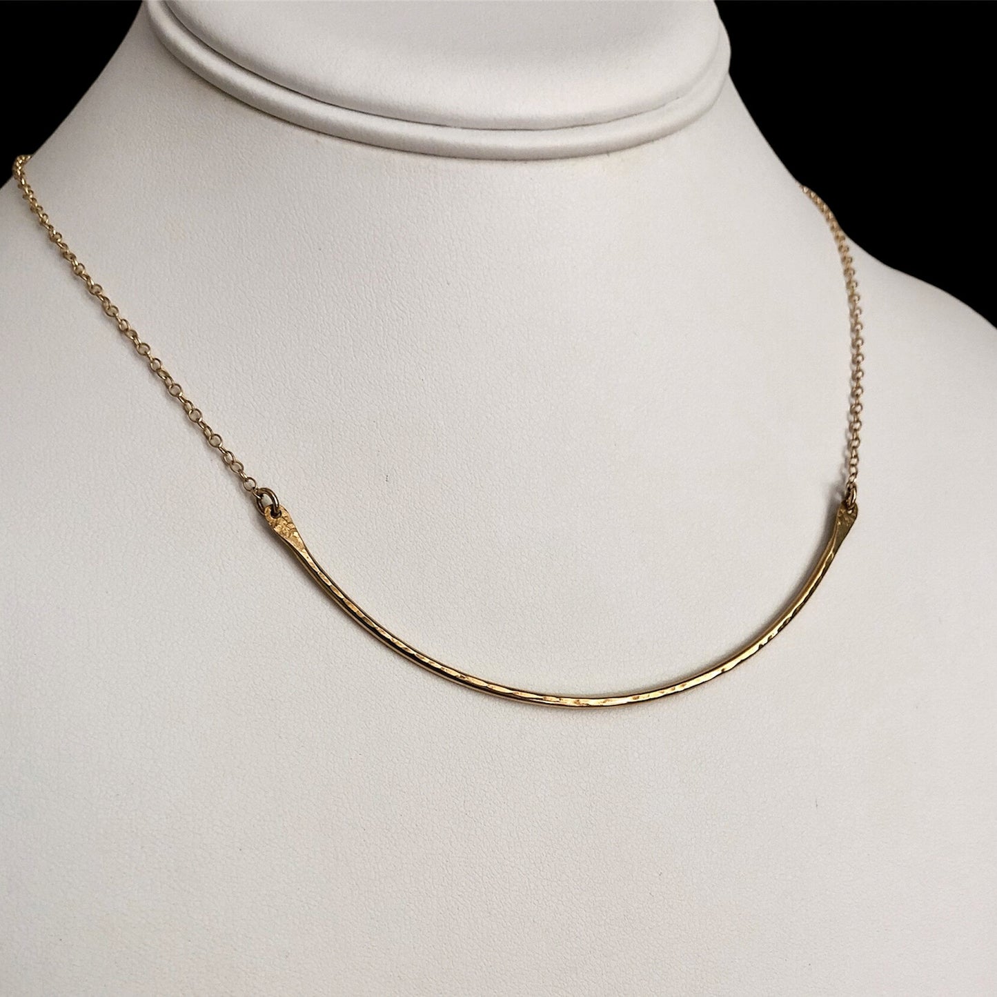 Curved Bar Necklace